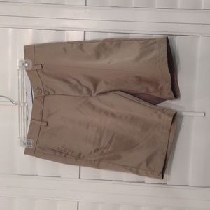 Size 29 Amazon essentials youth golf shorts